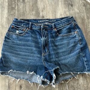 AE HIGHEST RISE 90’S BOYFRIEND SHORT AMERICAN EAGLE